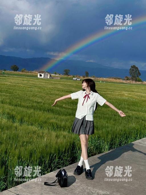 www.51.com发布：这瓜也太好吃了，嘴里一颗心里也跟着跳！