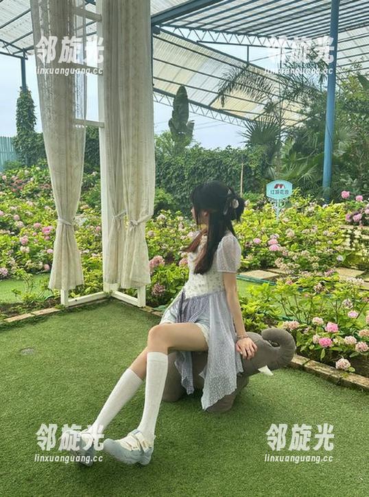 视频里的51cg10瓜贩子，今天说了个狠，说他见过两个外星人！