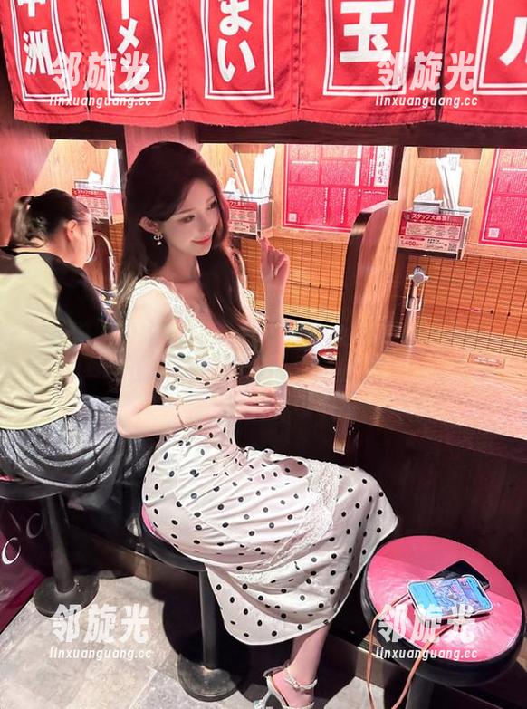 不小心被吸引，51chigua.fun传送门让我反复刷屏！