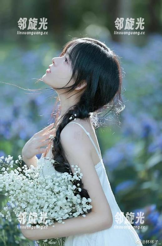 在“zztt740.ccm”探险，保证永不迷路，还能顺便隔壁老王的事儿也听听！