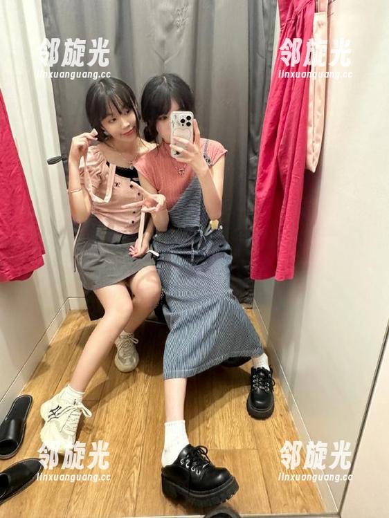黑料不打烊 啧啧,黑料不打烊tttzzz官网更新,好像未来的八卦更让人沸腾了!