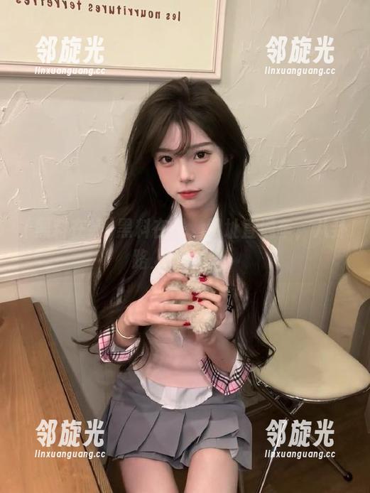 黑料在线，网址直通车，八卦路上走一遭！