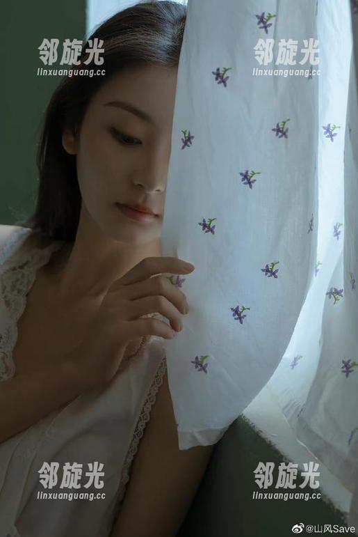 谁说看瓜无聊？黑料社苹果版在线，让你即刻变身吃瓜达人！