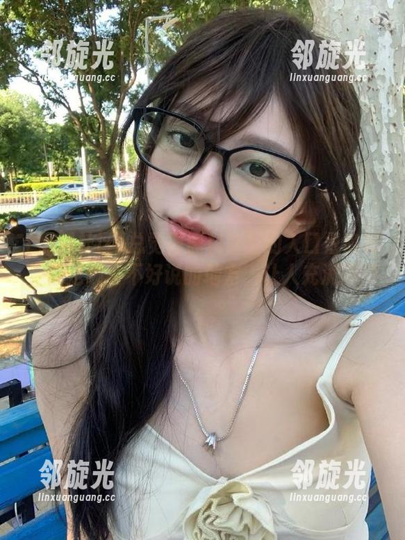 总觉得黑料社区的入口很隐秘，像是哪个不好说的地方，让人充满期待。