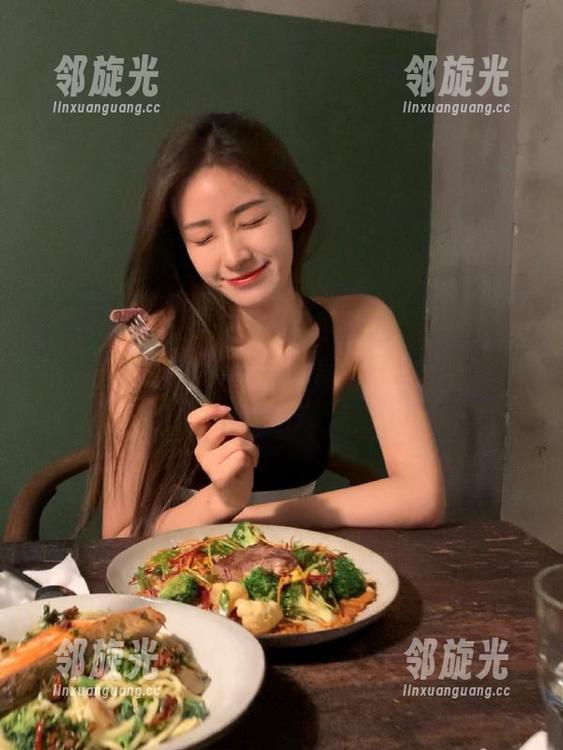 每当我看到黑料社区发布的内容，心想：该不会还真有人把自己的感情都当炒作吧？